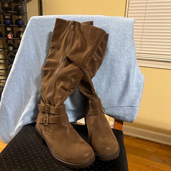 Torrid chunky knee boots size 7.5WW - Picture 5 of 7